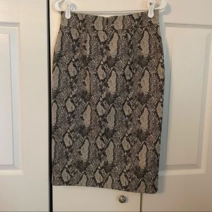 NWT Ann Taylor Snake Print Pencil Skirt Size 0